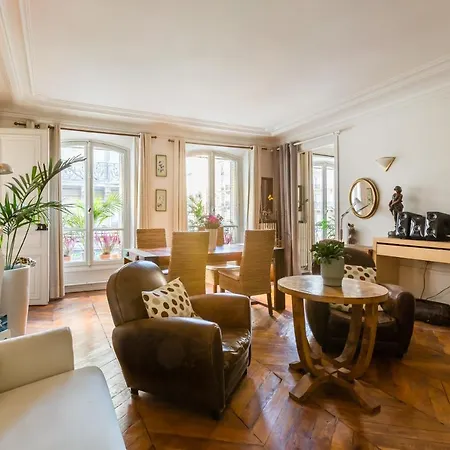Appartamento Veeve Comforts By Gare Saint Lazare Parigi